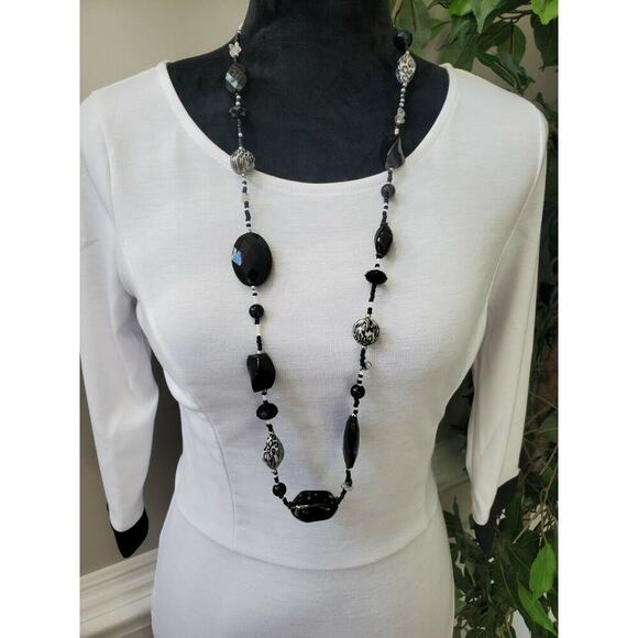 Design Women's White Polyester Round Neck Long Sleeve Knee Length Dress Size M - Picture 2 of 10